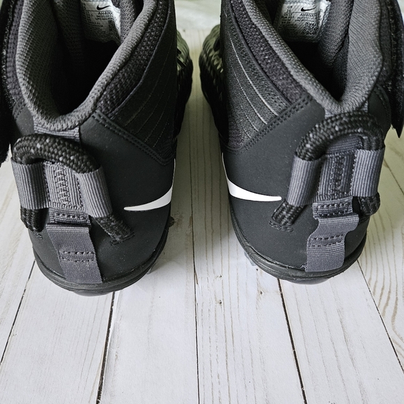 New Nike Force Savage Pro 2 Men's Size 16 Football Cleats Black White AH4000-002 - Picture 6 of 8